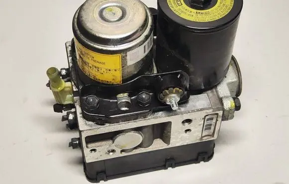 Lexus IS III XE30 ABS Pump 4451030290 1XG081243