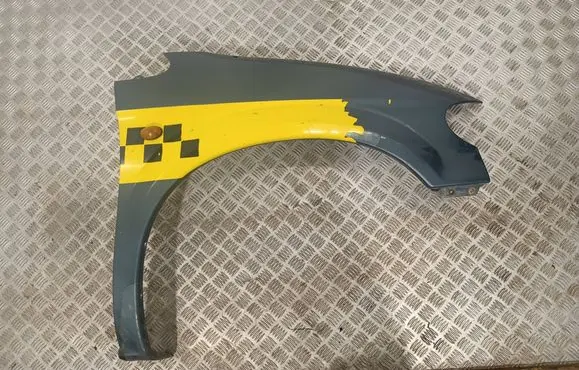 Chrysler Voyager Fender 
