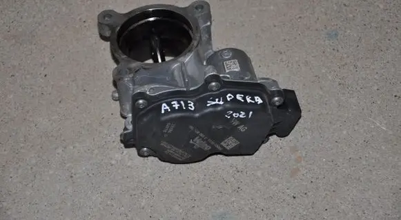 Skoda Superb B8 (3V) Throttle valve 05L128063E