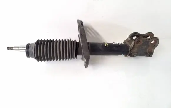 Hyundai i40 Front shock absorber/damper 546613Z540