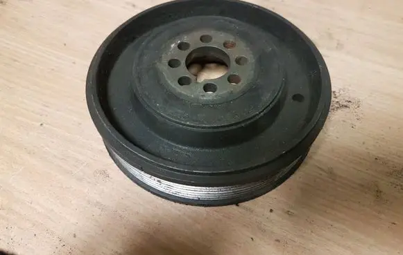 Audi A8 S8 D3 4E Crankshaft pulley 2118121201