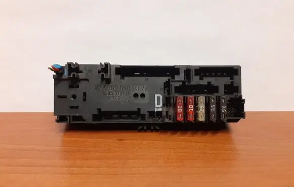 Mercedes-Benz E W210 Fuse box set 4480 05376120