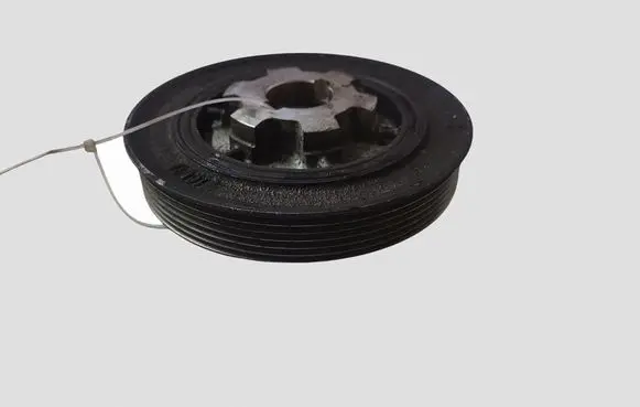 Peugeot 407 Crankshaft pulley