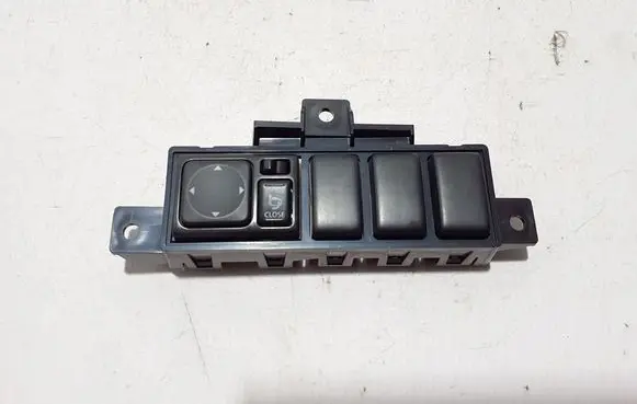 Wing mirror switch