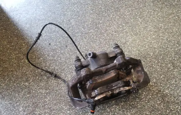 Mercedes-Benz SLK R172 Front brake caliper