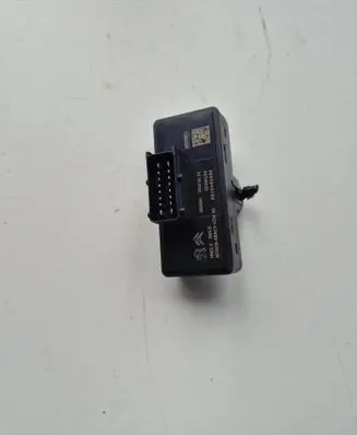 Peugeot 3008 III Seat control module 9810486880 20104134