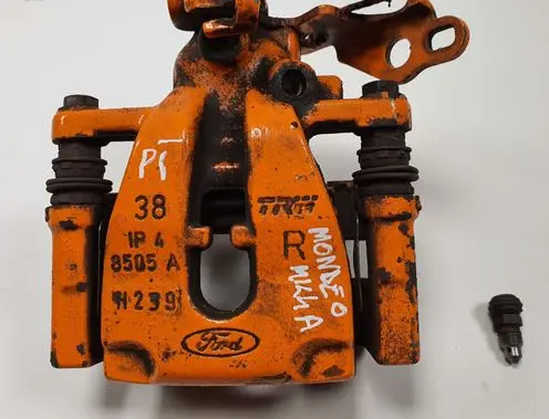 Ford Mondeo MK IV Rear brake caliper