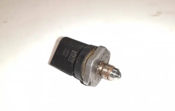 Fuel pressure sensor