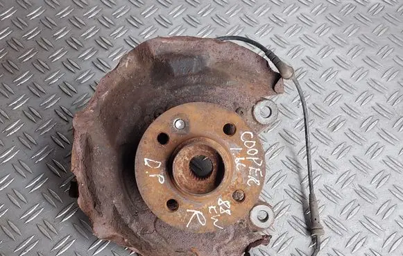 Mini One - Cooper Coupe R56 Front wheel hub