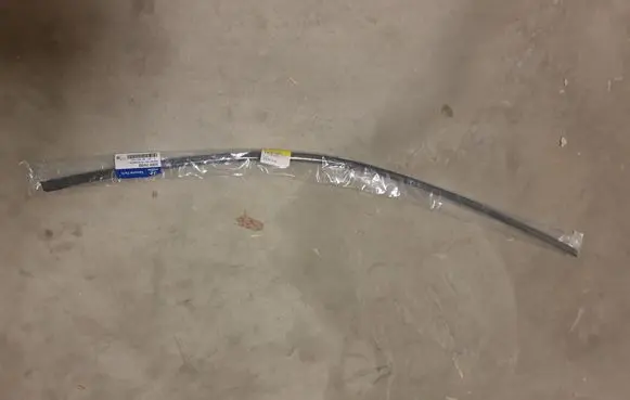 Hyundai Santa Fe Other front door trim element 828602W000
