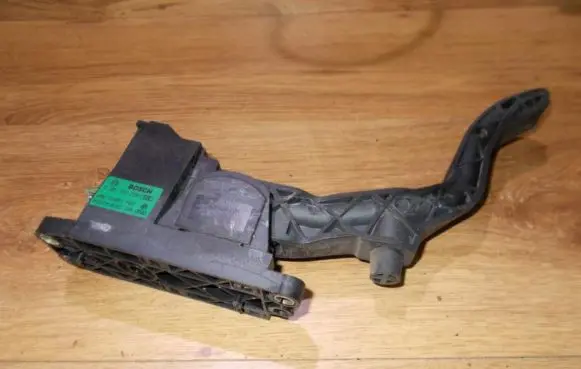 Skoda Fabia Mk1 (6Y) Accelerator throttle pedal 0280752219 089100351yb3