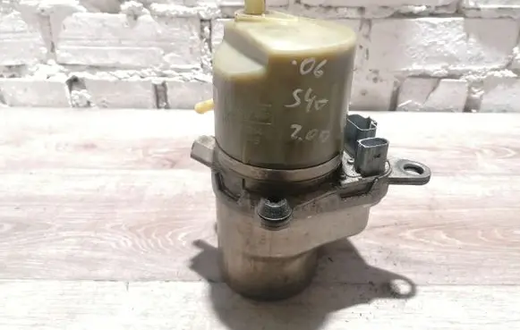Volvo S40 Power steering pump 30748170 4N513K514DS