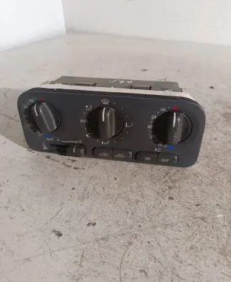 Volvo V70 Climate control unit 9171799 991744E