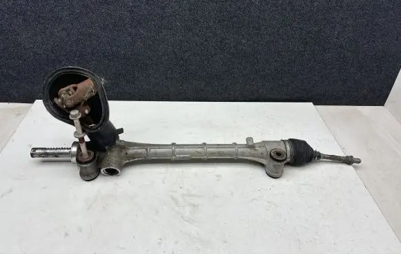 Toyota Yaris Steering rack F800000672