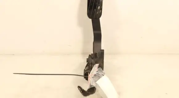Renault Master III Accelerator throttle pedal 180101626R
