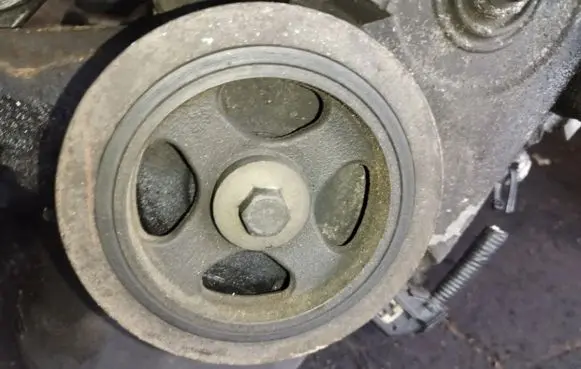 Toyota Yaris Crankshaft pulley