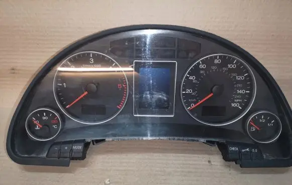 Audi A4 S4 B7 8E 8H Speedometer (instrument cluster) 8E0920951E