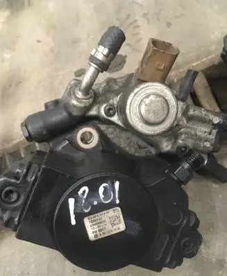 Mercedes-Benz E W212 Fuel injection high pressure pump A6510701801