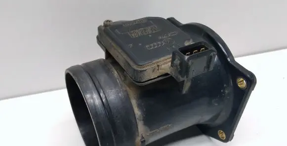 Audi A4 S4 B5 8D Mass air flow meter 058133471 AFH6010B