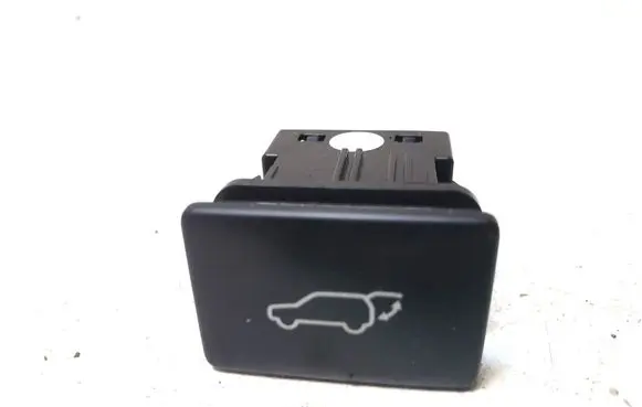 Lexus RX 450H Tailgate opening switch 0590876