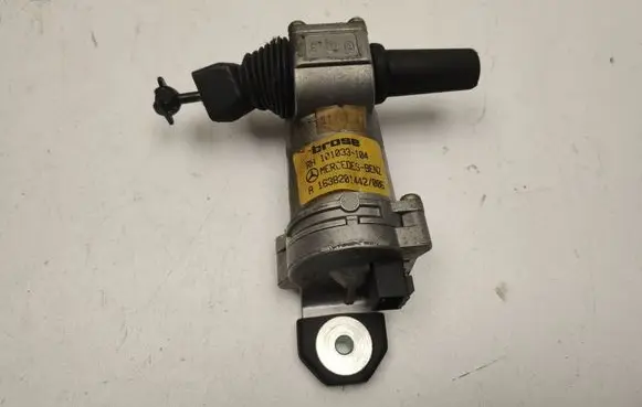 Mercedes-Benz ML W163 Vent window/glass motor A1638201442