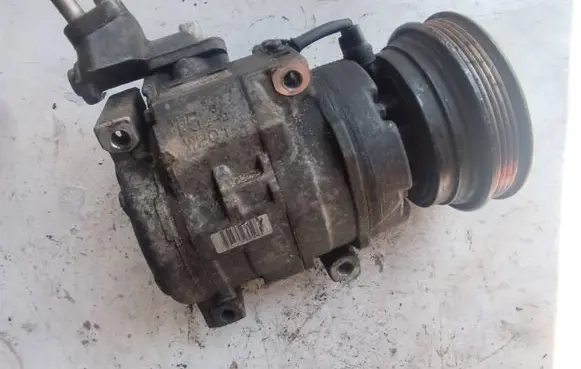 Toyota RAV 4 (XA20) Air conditioning (A/C) compressor (pump) 4472204302
