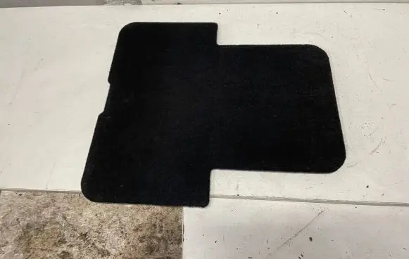 Trunk/boot floor carpet liner
