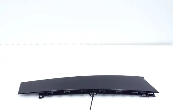 Seat Alhambra (Mk2) Front door glass trim molding 7N0837901