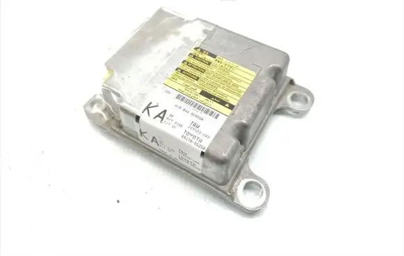 Toyota Avensis T270 Airbag control unit/module 8917005250