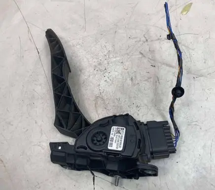 Volvo V70 Accelerator throttle pedal 6G929F836DD 6PV00922003 C95YE03