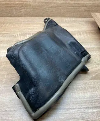 Mercedes-Benz GLE (W166 - C292) Other engine bay part A1666207401 15450273