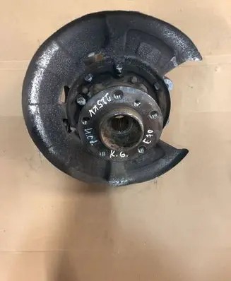BMW X5 E70 Rear wheel hub 677098306
