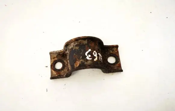 Hyundai Trajet Sway bar bush bracket, front 
