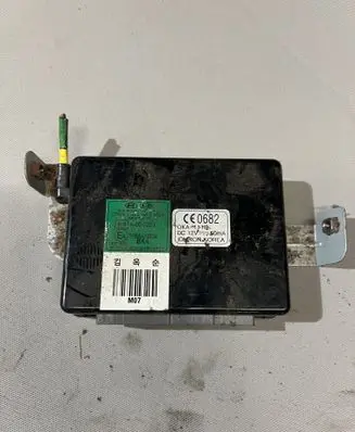 Hyundai Tucson JM Door central lock control unit/module 954002E213 E4A000223