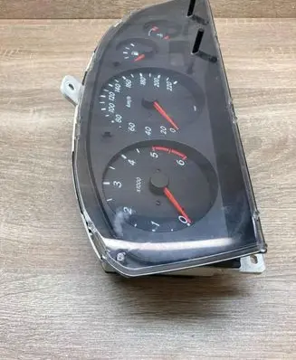 Nissan Almera N16 Speedometer (instrument cluster) BM476