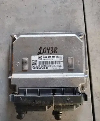Volkswagen Touran I Engine control unit/module 06a906033kr