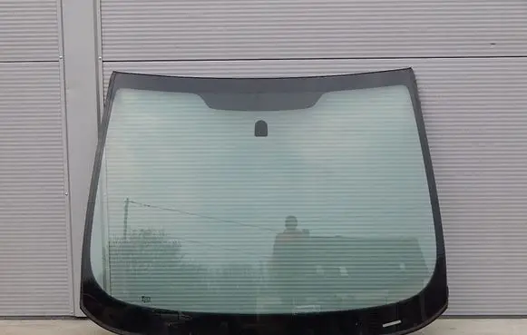 Opel Astra J Front windscreen/windshield window 
