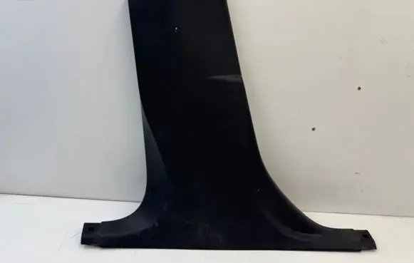 Volvo V40 (B) pillar trim (bottom) 31102351