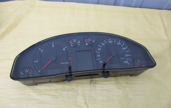 Audi A6 S6 C5 4B Speedometer (instrument cluster) 4B0920932K