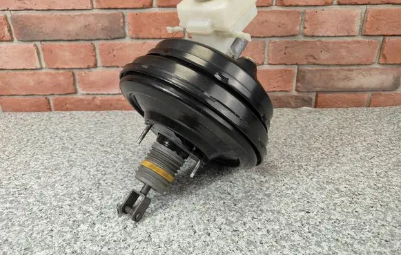BMW X5 E70 Brake booster 6774622