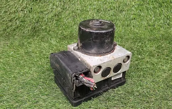 Ford Focus ABS Pump 10020402854 5WK84030