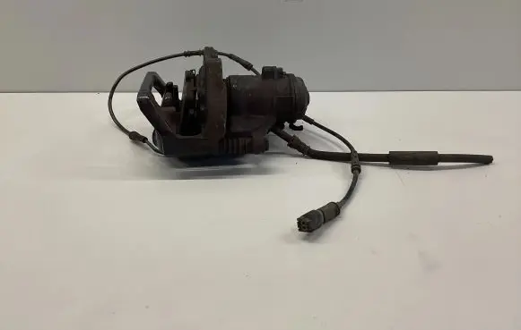 BMW 6 F06 Gran coupe Rear brake caliper 32349660