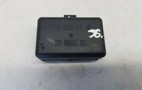 Mercedes-Benz E W210 Rain sensor 2108205710 nr1956