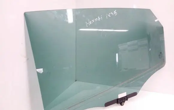 Hyundai ix35 Rear door window glass