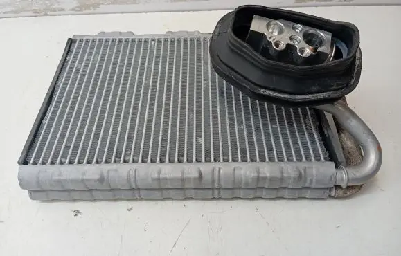 Porsche Macan (95B) Air conditioning (A/C) radiator (interior) J2842R1234YF