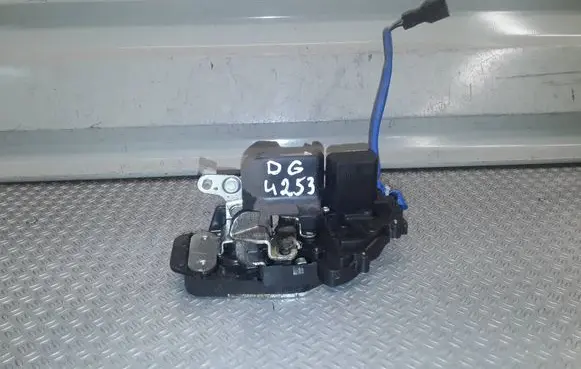 KIA Sorento Rear door lock 