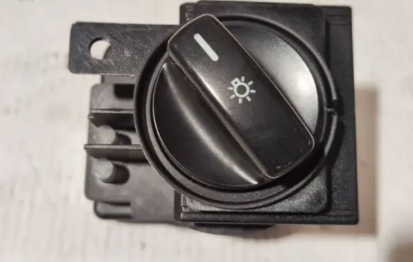 Mercedes-Benz B W245 Light switch 1695451004 32220101 0172438