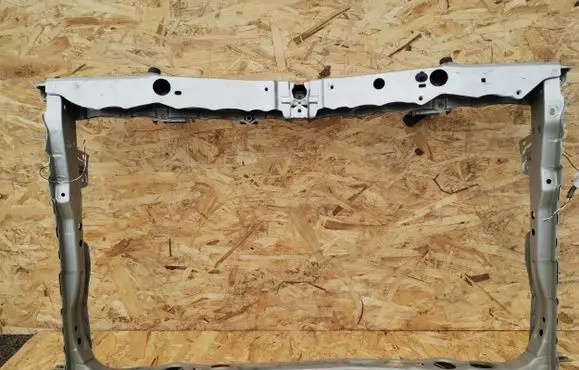 Toyota Prius (XW30) Radiator support slam panel