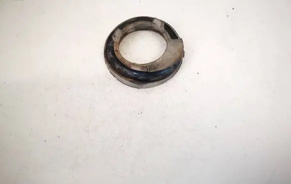 Toyota Yaris Front coil spring rubber mount 482570d010 48257-0d010