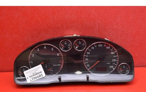 Audi A6 S6 C5 4B Speedometer (instrument cluster) 4B0919880H